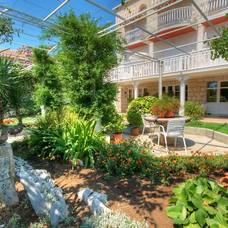 Nikola Apartmán Mlini