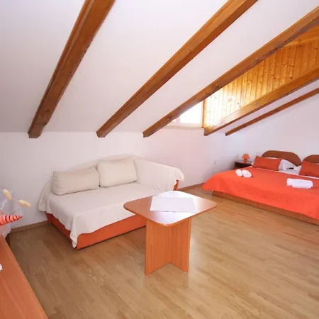 Nikola Apartman Mlini